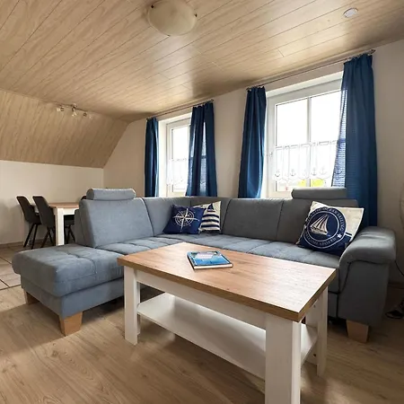 Matrose Mit Balkon Und Garten Appartement *